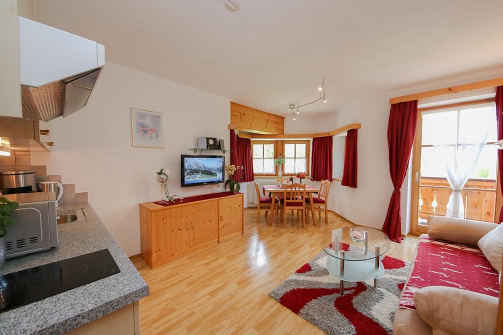 Appartamento Haus Breithornblick Maria Alm am Steinernen Meer Esterno foto